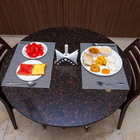 Hotel Royal Park Nellore Kültér fotó