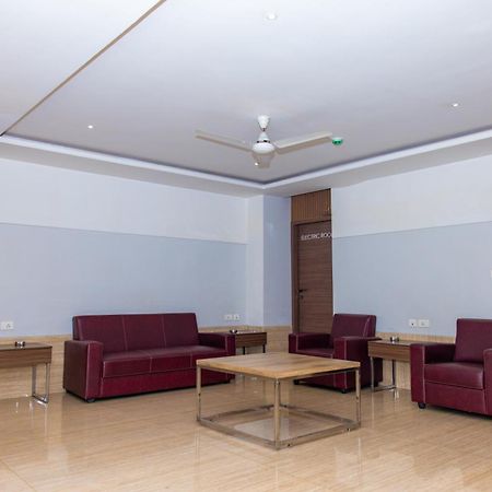 Hotel Royal Park Nellore Kültér fotó