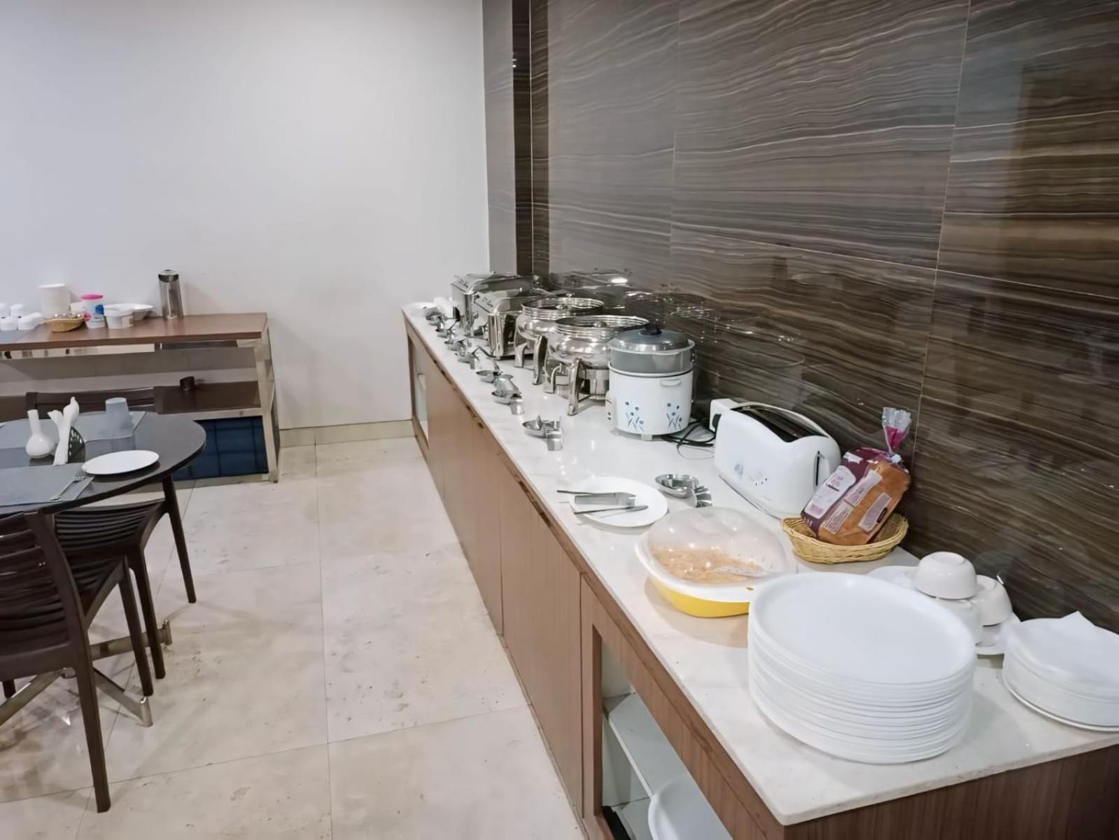 Hotel Royal Park Nellore Kültér fotó