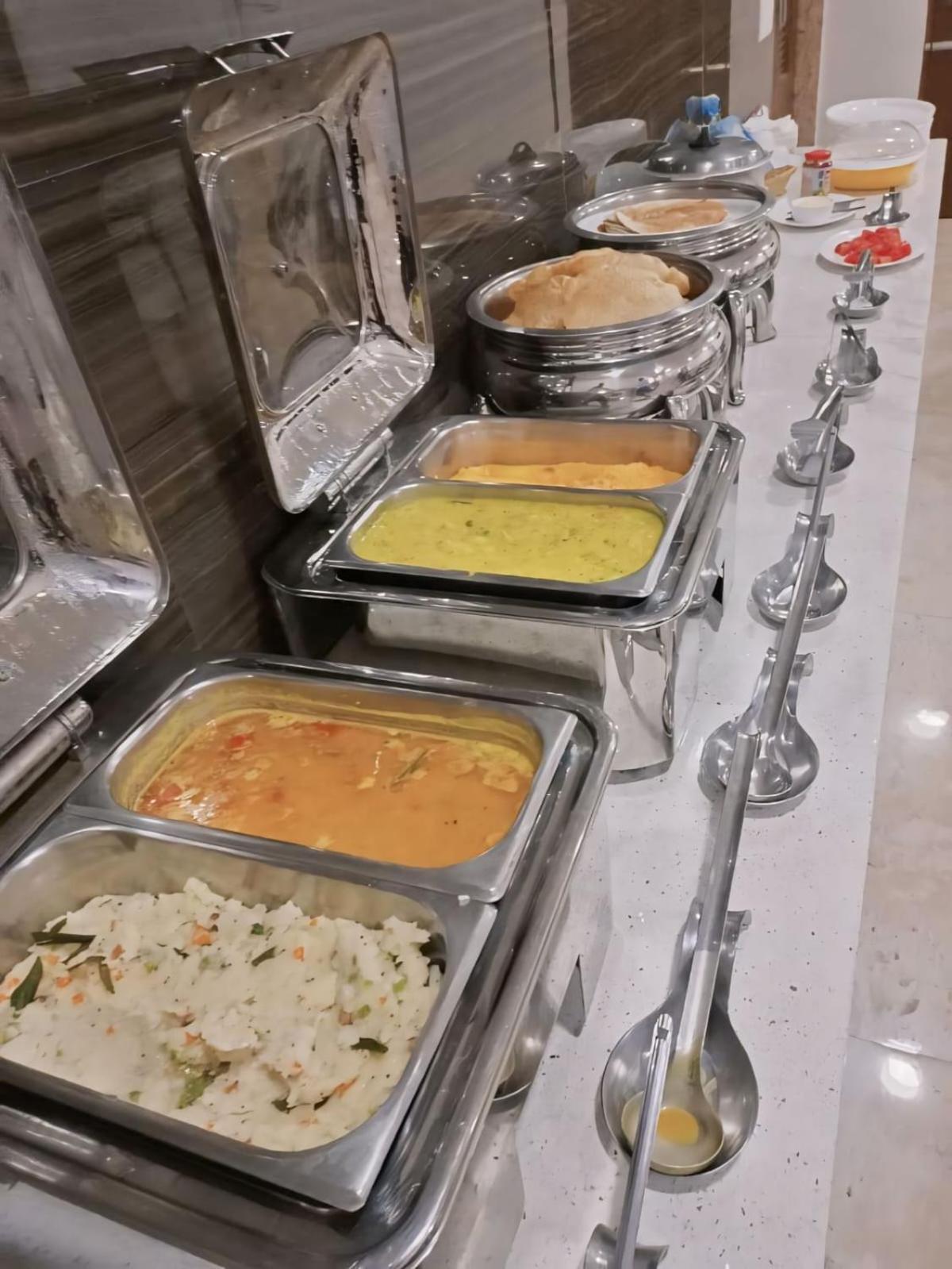 Hotel Royal Park Nellore Kültér fotó