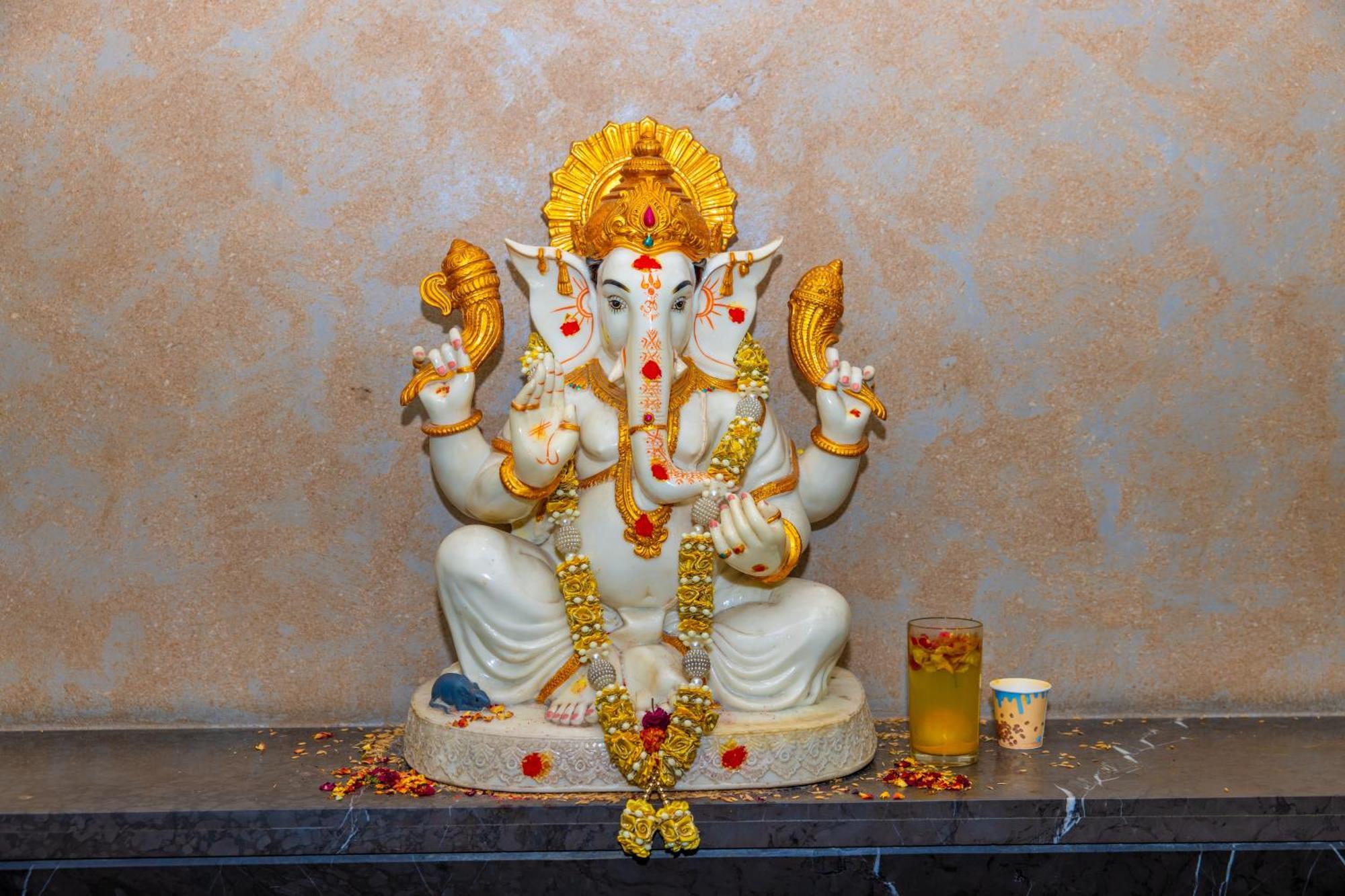Hotel Royal Park Nellore Kültér fotó